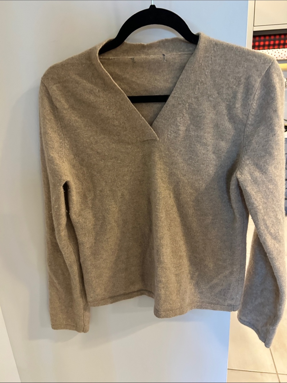 Women's V‑Neck Long Sleeve Sweater in Light Taupe